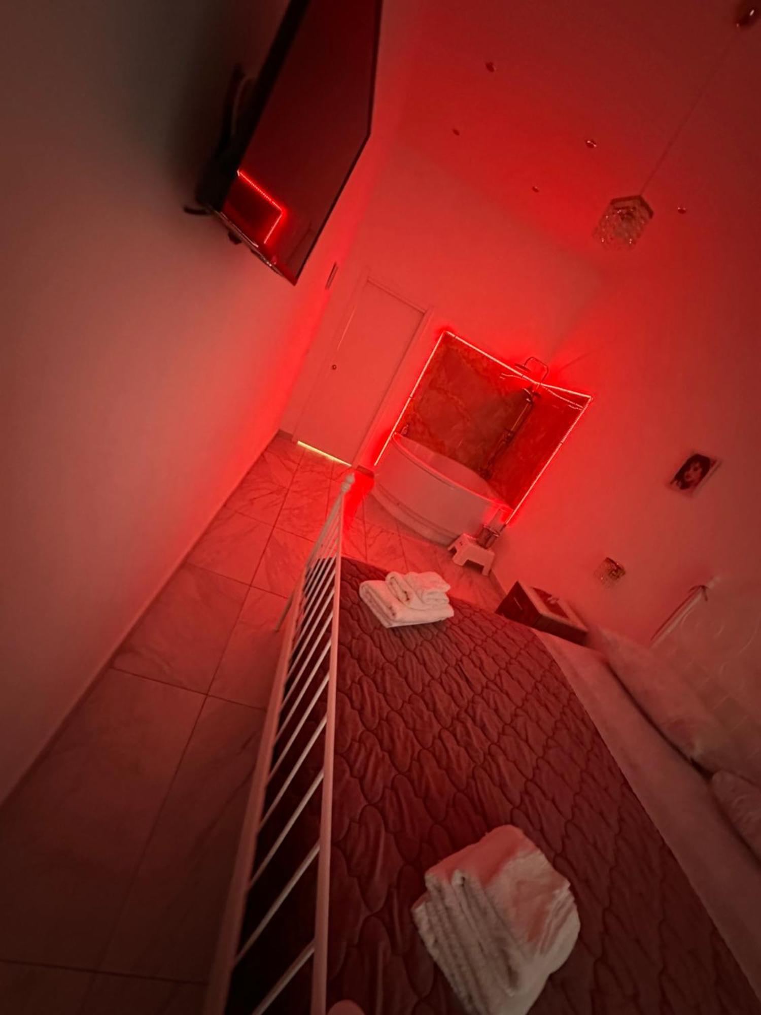 Residenza Marvin De Curtis Apartment Наполи Екстериор снимка