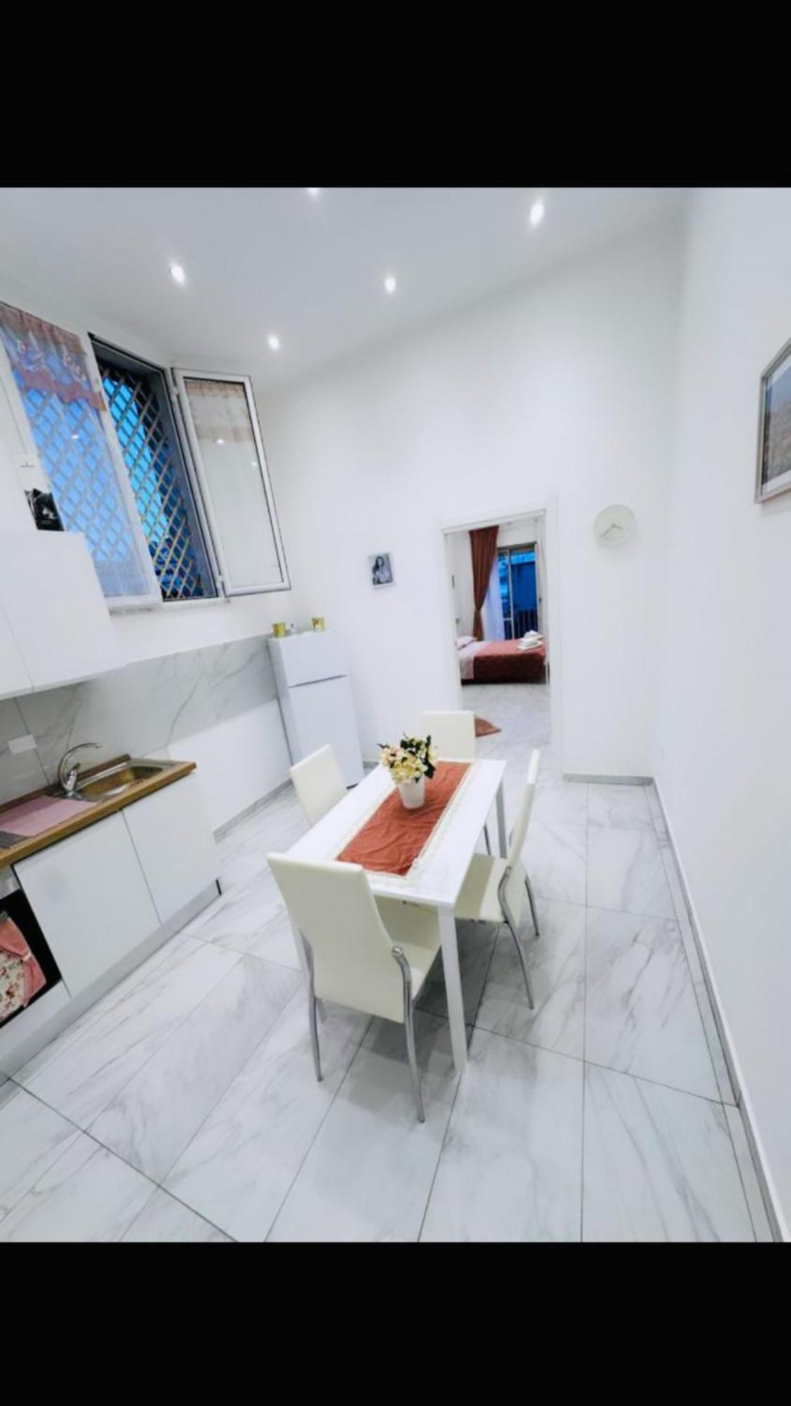 Residenza Marvin De Curtis Apartment Наполи Екстериор снимка