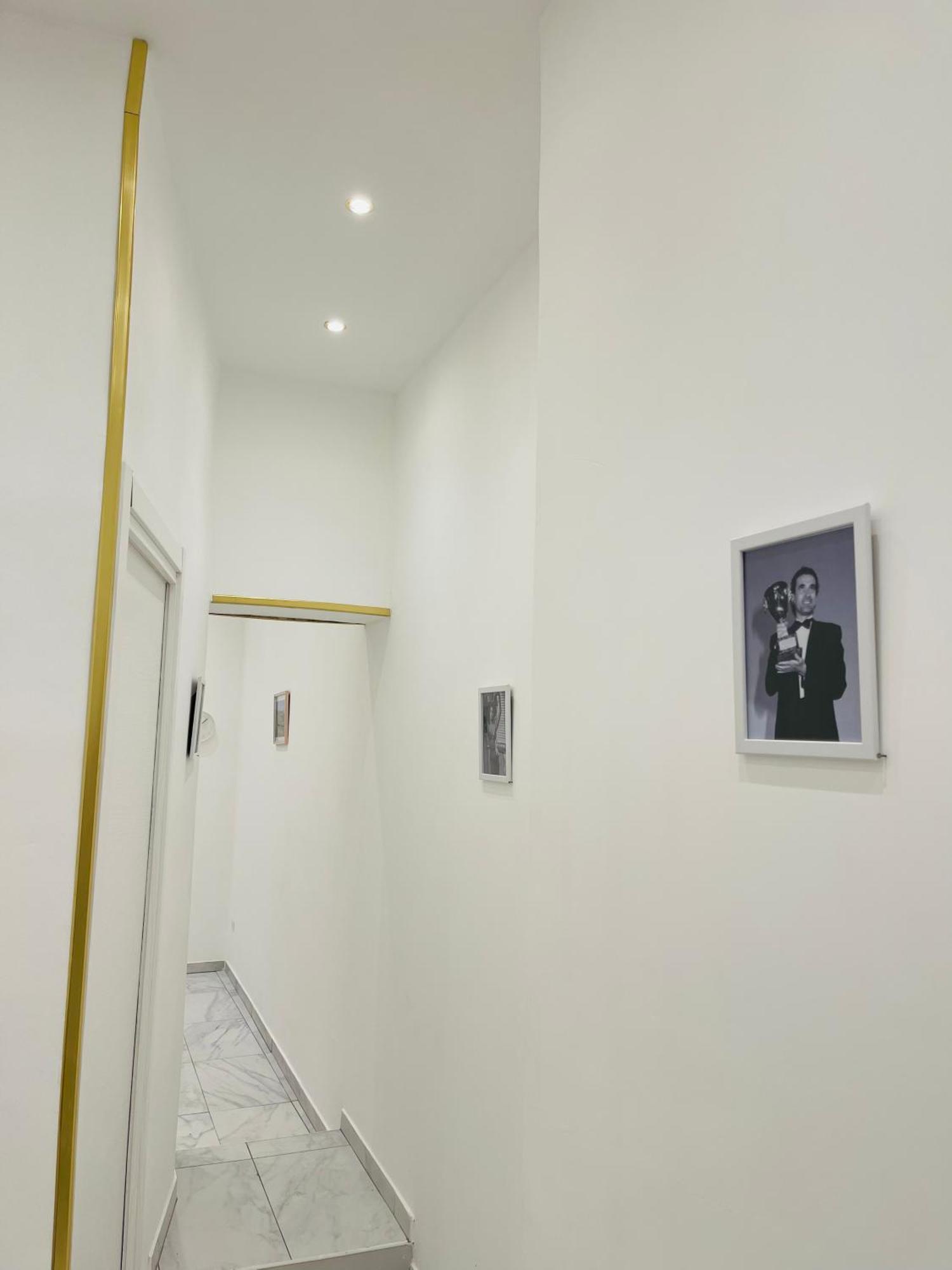 Residenza Marvin De Curtis Apartment Наполи Екстериор снимка